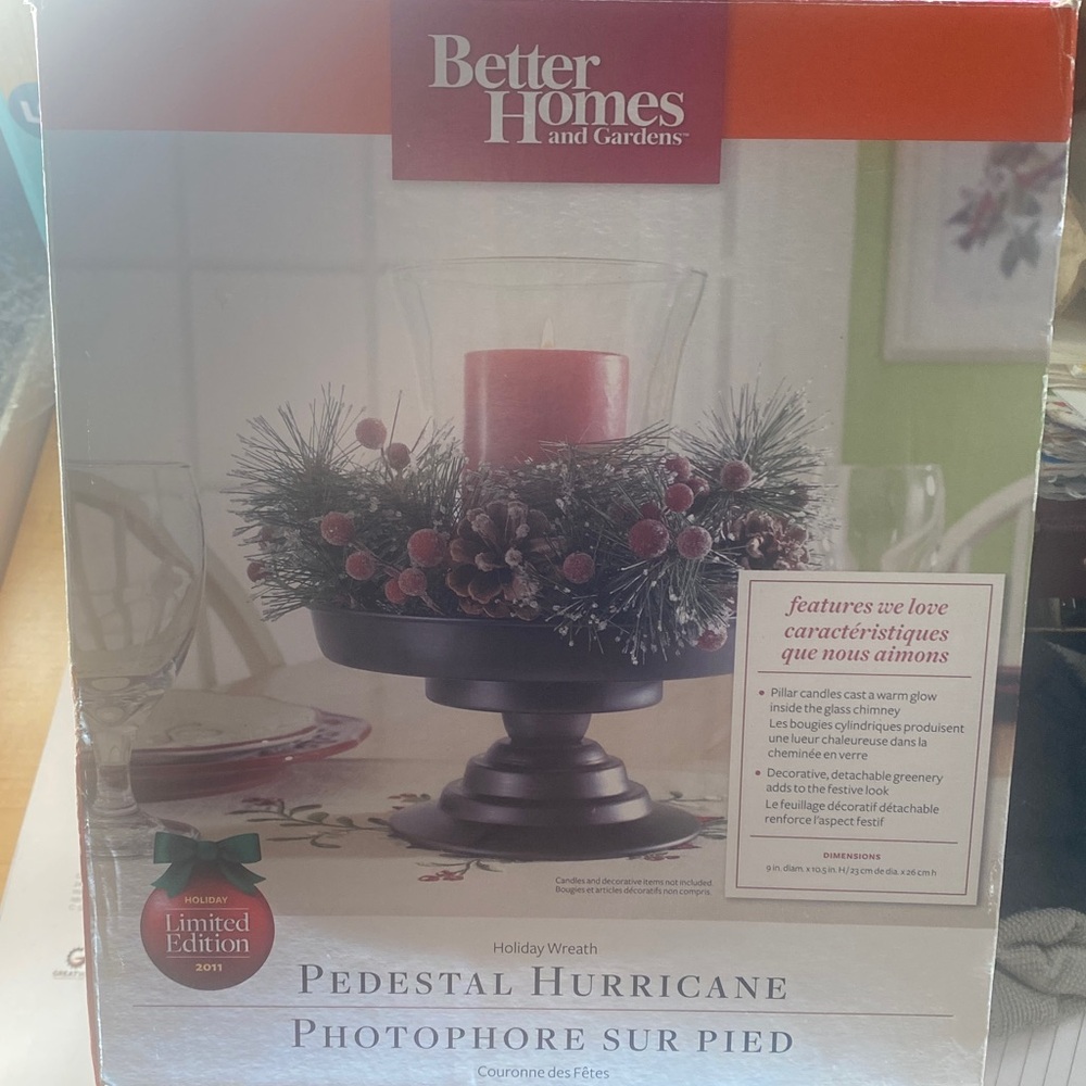 Better Homes and Gardens Holiday Wreath Pedestal Hurricane